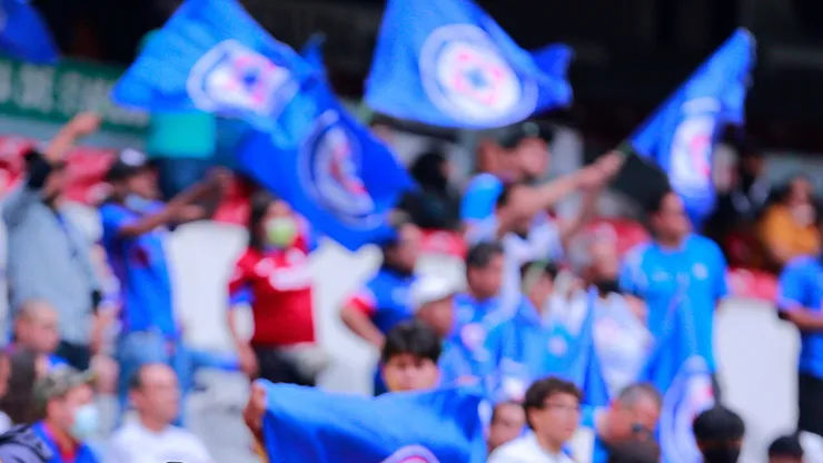 En redes sociales fue tendencia la INSOSPECHADA aficionada de Cruz Azul.