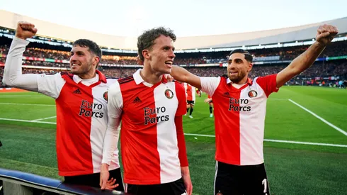 Santi Giménez fue titular y firmó una jugada de antología en la Europa League.