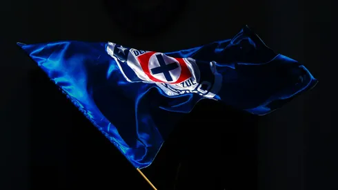 La bandera de Cruz Azul apareció en las tribunas del Stadion Feijenoord.