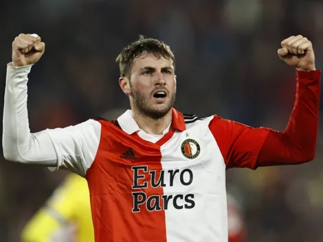 Santiago Giménez acecha marca de históricos delanteros