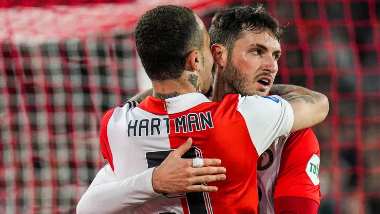 ¿Quién lo anotó? ¿Santiago Giménez o Quilindschy Hartman?