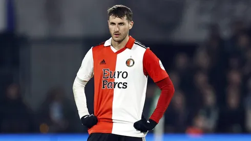 Santi Giménez fue titular y anotó en la Semifinal de la Copa de los Países Bajos con el Feyenoord.