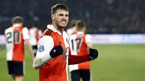 Santi Giménez firmó el gol del empate con el Feyenoord.