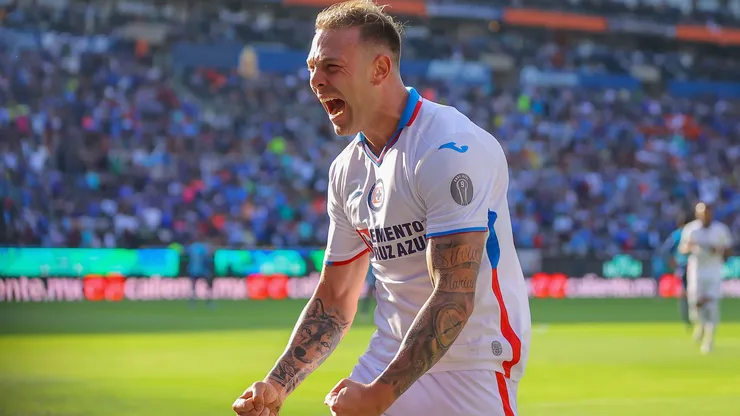 El volante argentino Rodolfo Rotondi abrió el marcador con un golazo.