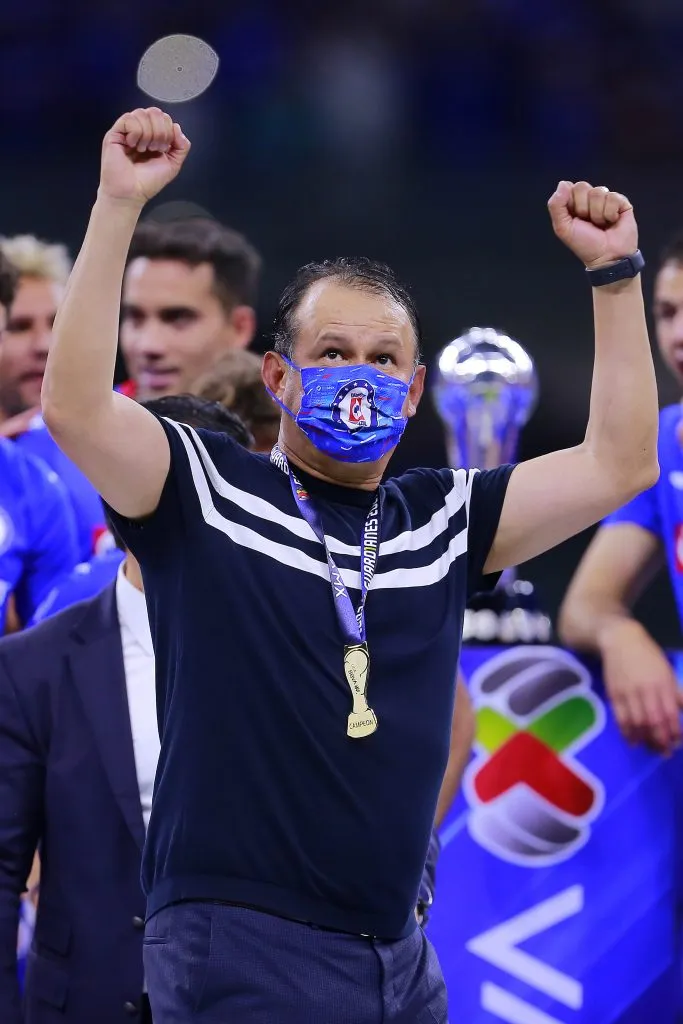 El legendario Juan Reynoso dejó de ser DT de Cruz Azul en mayo del 2022. (Foto: JamMedia)