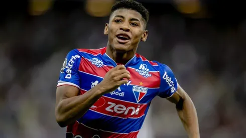 Cruz Azul sigue en la búsqueda de un mediocampista de contención en este mercado de pases.