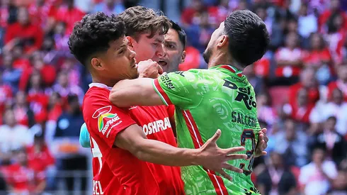 Trasciende que Cruz Azul pagó cinco millones de dólares por Carlos Salcedo.