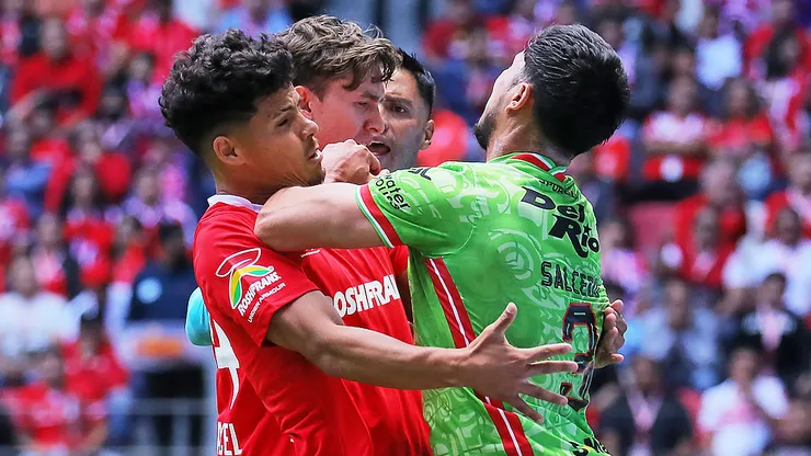 Trasciende que Cruz Azul pagó cinco millones de dólares por Carlos Salcedo.