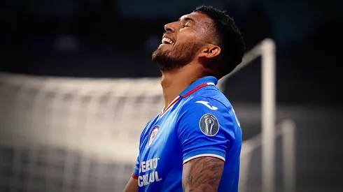 Juan Escobar no regresó a entrenar con Cruz Azul este lunes.