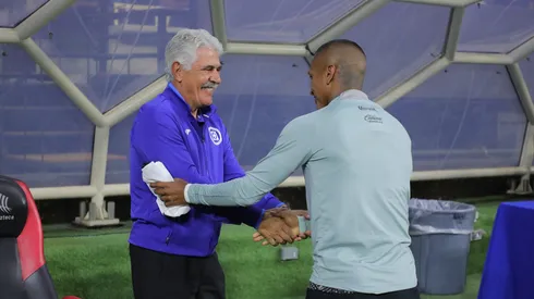 El mediocampista peruano se ha puesto 'a tiro' después de la eliminación de los azulcrema.