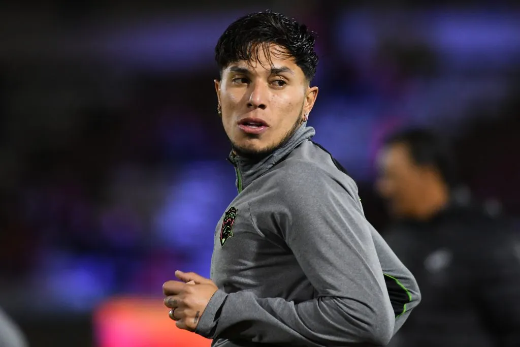 Carlos Salcedo sería el jugador mejor pagado de Cruz Azul. (Foto: Imago7)