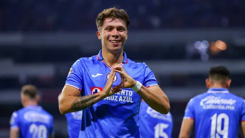 Rodrigo Huescas debutó con Cruz Azul en la Liga MX el 26 de julio del 2021.