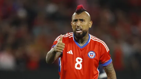 El delantero chileno en un partido con su selección.