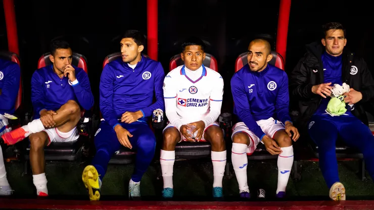 Tenía altas posibilidades de salir, pero al final seguirá en el equipo cementero.
