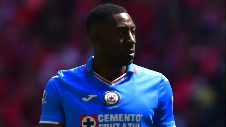 Gonzalo Carneiro es baja de Cruz Azul de cara al Apertura 2023.
