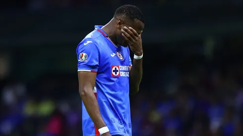 El delantero ecuatoriano dejó de pertenecer a Cruz Azul.