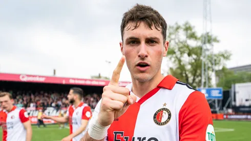 El delantero mexicano hizo historia este domingo.