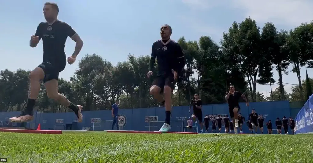 Rafael Baca en los entrenamientos de este jueves (Cruz Azul)