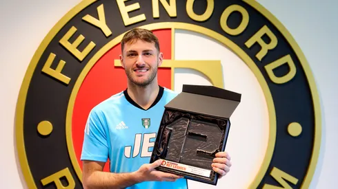 El jugador mexicano fue el más destacado del Feyenoord en el mes de marzo