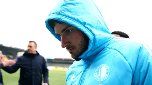 El exdelantero de Cruz Azul está a un paso de titularse con el Feyenoord.