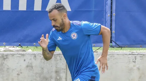 Moisés Vieira debutaría con Cruz Azul ante Atlas.
