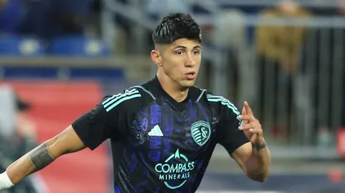 El futuro de Alan Pulido estaría lejos de Cruz Azul.