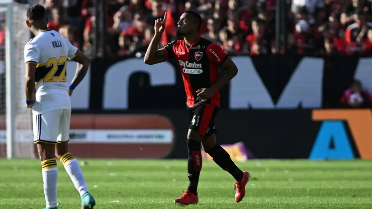 El defensa colombiano de 26 años será refuerzo de Cruz Azul.