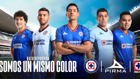 Cruz Azul presentó sus nuevos uniformes.