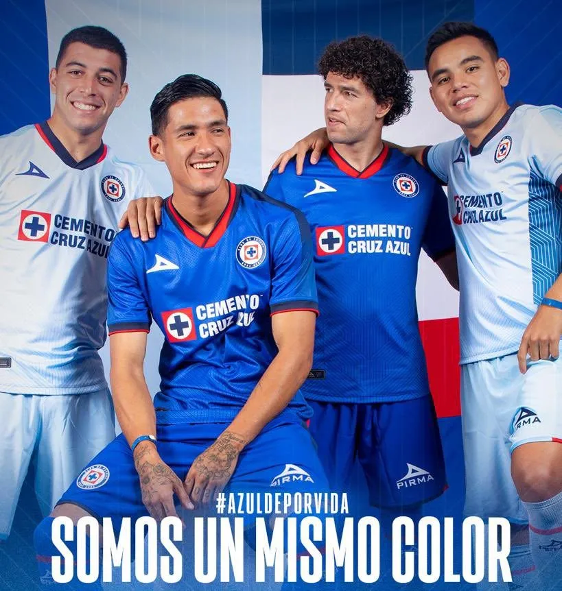Nuevas playeras de La Máquina. (Twitter @CruzAzul)