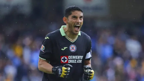 ¿Chuy Corona se queda en Cruz Azul?