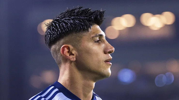 Alan Pulido habló sobre fichar por Cruz Azul