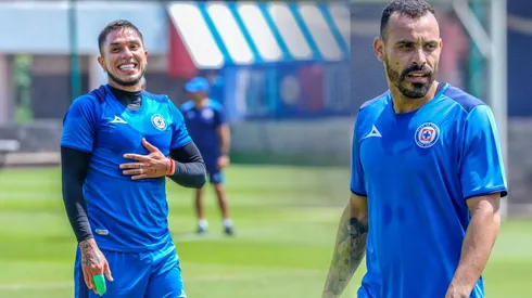 Los dorsales de Carlos Salcedo y Moisés Vieira