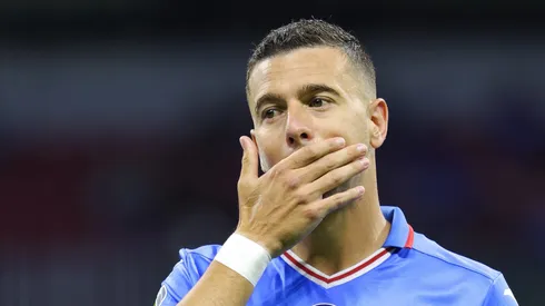 El jugador argentino fue recibido con los brazos abiertos tras su paso decepcionante por Cruz Azul.