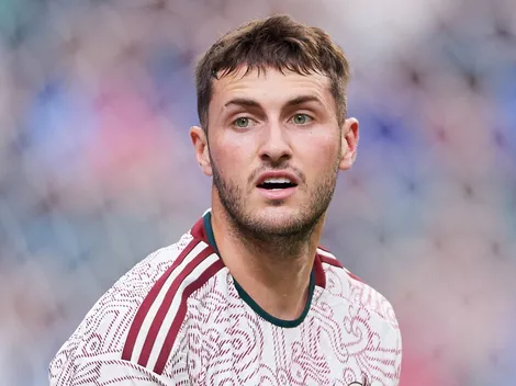 Aseguran que Feyenoord tiene acuerdo de venta por Santi Giménez a este equipo