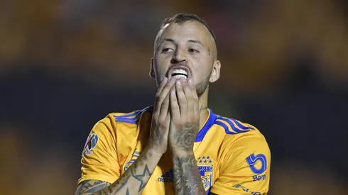 El delantero uruguayo fue ofrecido a los cementeros después de que se cayera el fichaje de Eduardo Aguirre.