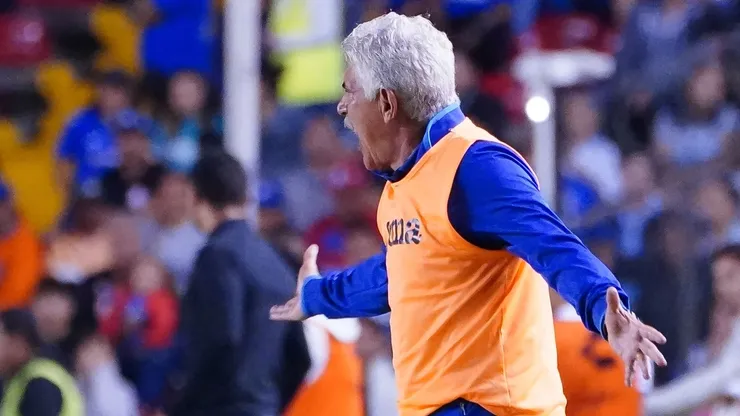 Cruz Azul ha tenido un intenso y polémico mercado de fichajes.