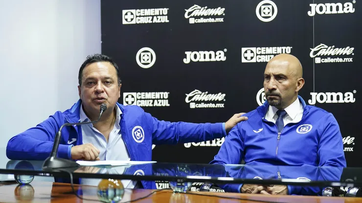 La directiva de Cruz Azul busca a un goleador.