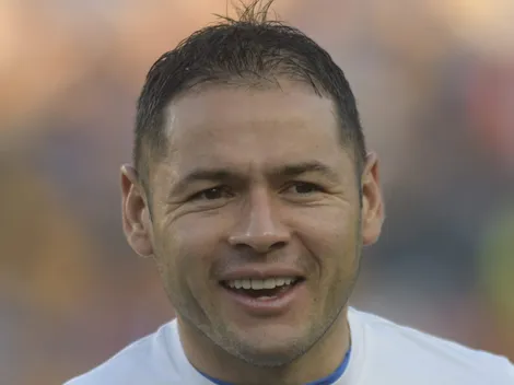 Y mientras Cruz Azul se desbanca por defensas, Aguilar triunfa en otras tierras...