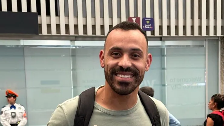 El delantero brasileño ya está en Ciudad de México y se someterá a los respectivos exámenes médicos con el club.