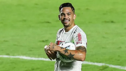 Sao Paulo negó interés de Cruz Azul por Luciano.