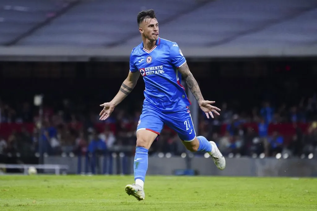 Lotti tiene tres goles con la camiseta de Cruz Azul (Imago7)
