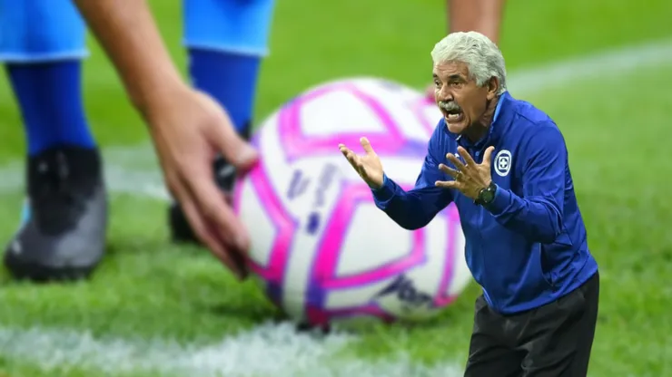 La directiva de Cruz Azul busca darle salida a varios jugadores.