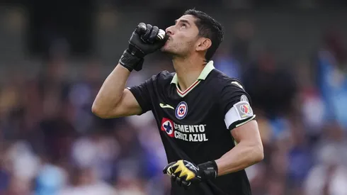 Jesús Corona desea retirarse en Cruz Azul.