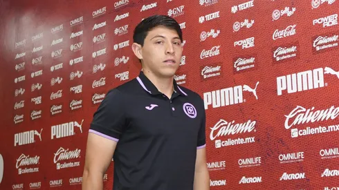 El mediocampista mexicano no pudo convencer al "Tuca" Ferretti y se quedó sin sitio en el plantel.