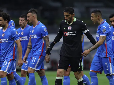 ¿Acordó con su nuevo equipo mientras jugaba en Cruz Azul?