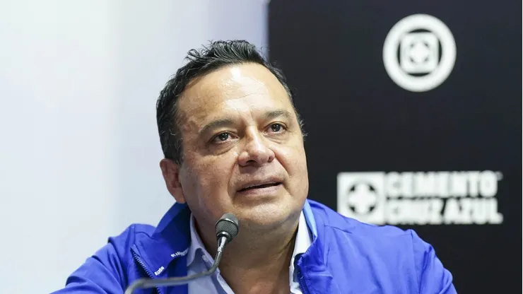El mandamás de los cementeros fichó a dos futbolistas que el "Tuca" Ferretti ni conoce.
