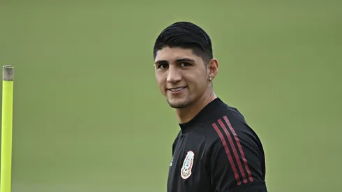 El delantero mexicano está siendo solicitado por otros clubes de la Liga