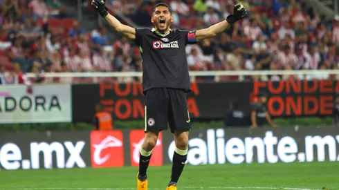 ¿Chuy Corona sigue en Cruz Azul?