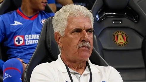 El entrenador brasileño está siendo cuestionado por todos los sectores celestes.