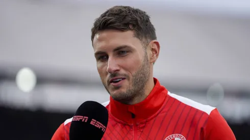 Santi regresó a Feyenoord con gol.